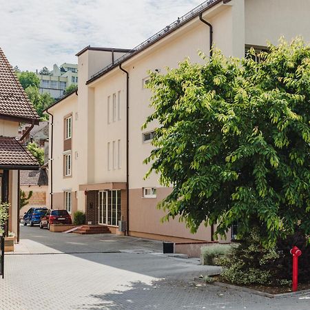 Schiller Apartment 57 - Free Private Parking Braşov Exterior foto