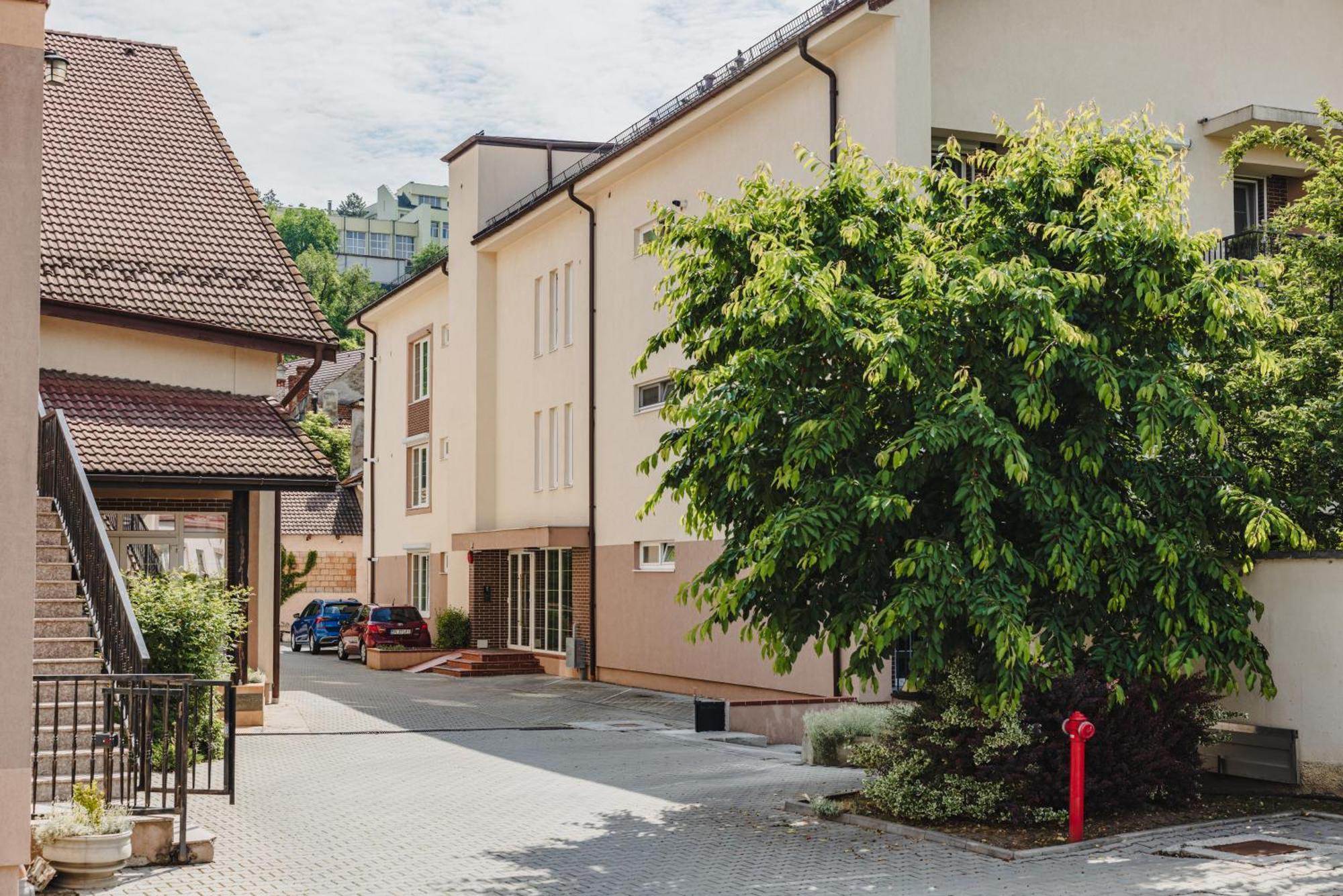 Schiller Apartment 57 - Free Private Parking Braşov Exterior foto