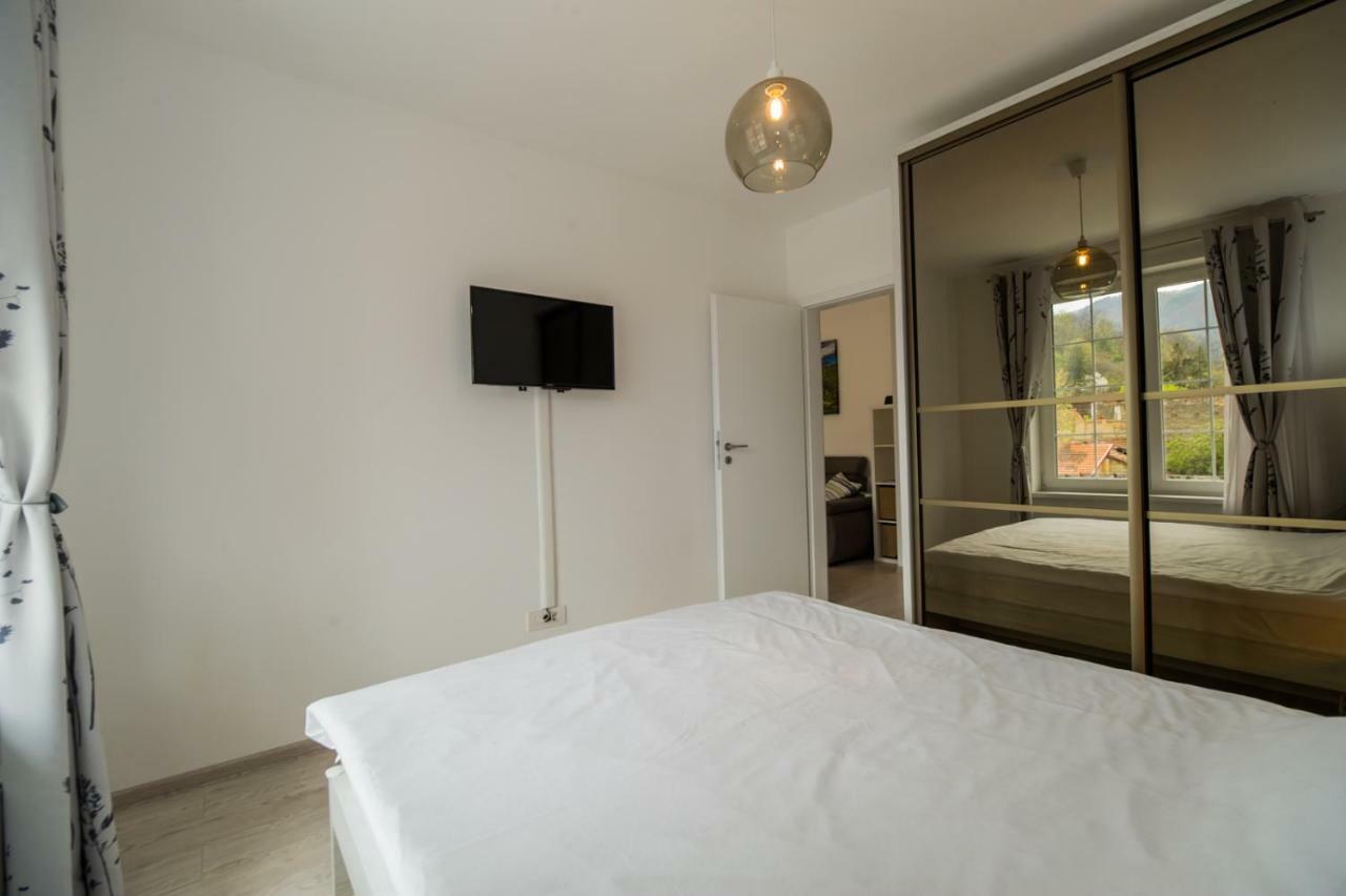 Schiller Apartment 57 - Free Private Parking Braşov Exterior foto